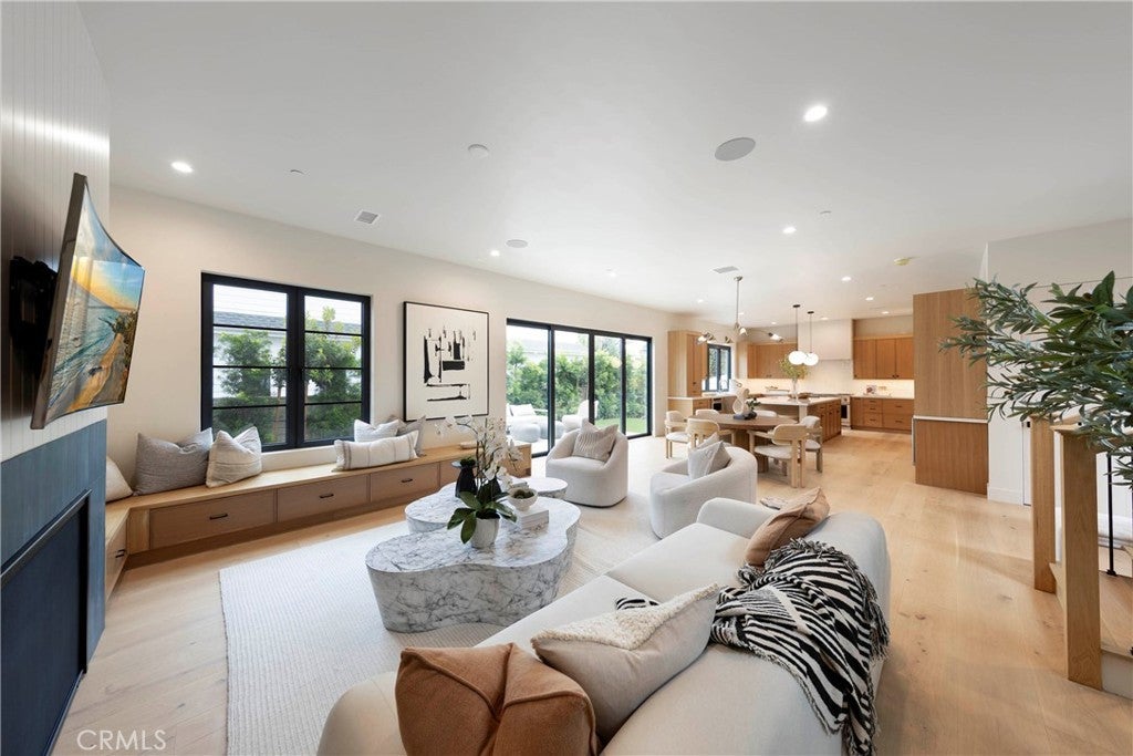 Photo of Listing #OC26063643