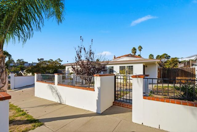 4062 Lewis St, Oceanside