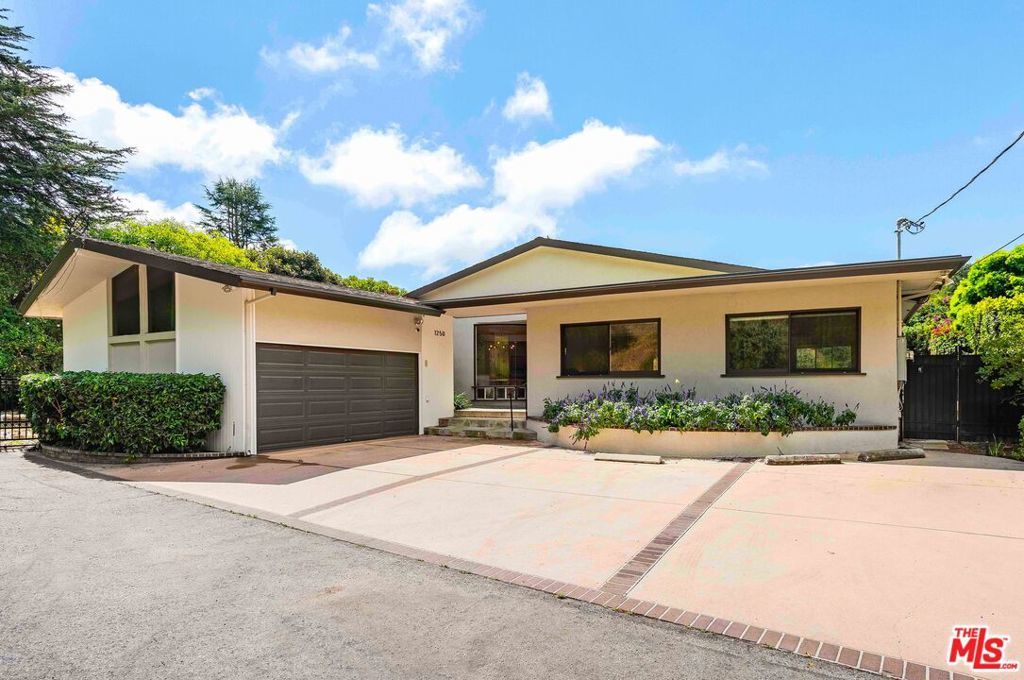 Photo of Listing #26674037