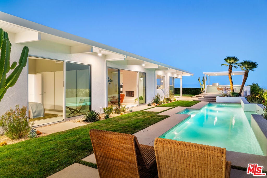 Photo of Listing #26679193