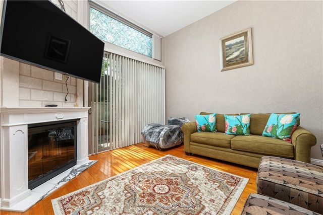 6201 Shoup # 75, Woodland Hills