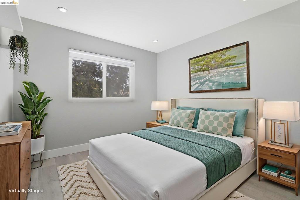 Photo of Listing #41130095