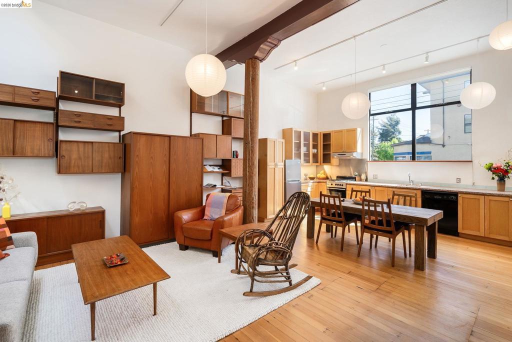 Photo of Listing #41130097