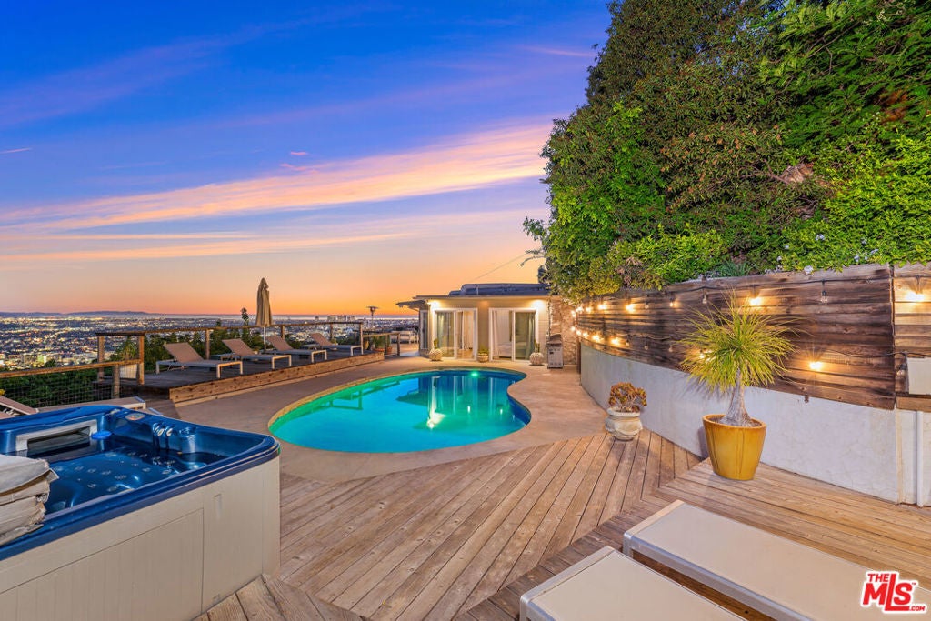 Photo of Listing #26673889