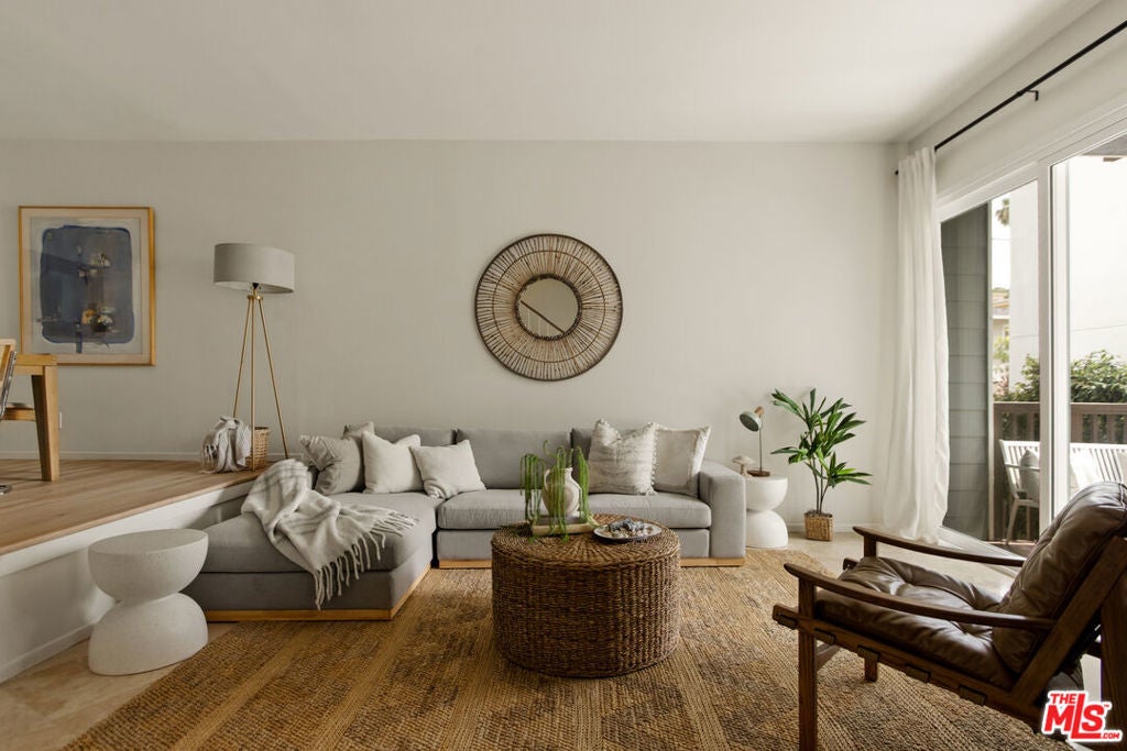 Photo of Listing #26681299