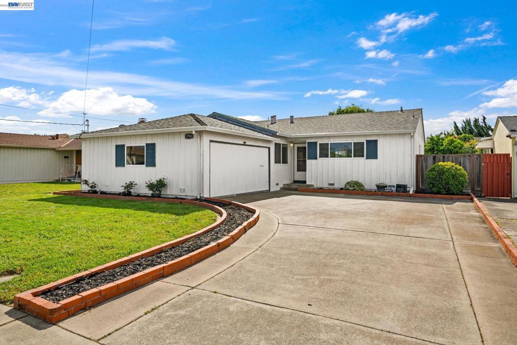 Photo of Listing #41130143