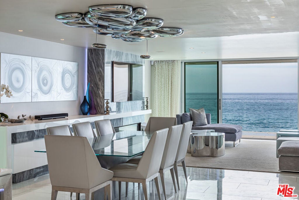 Photo of Listing #26685879