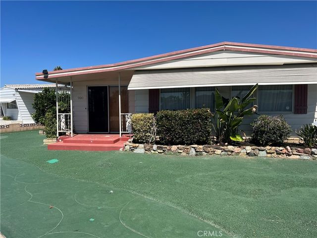 900 W Johnston, Hemet