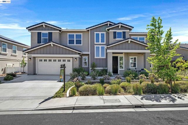 271 Eagle Nest Dr, Oakley