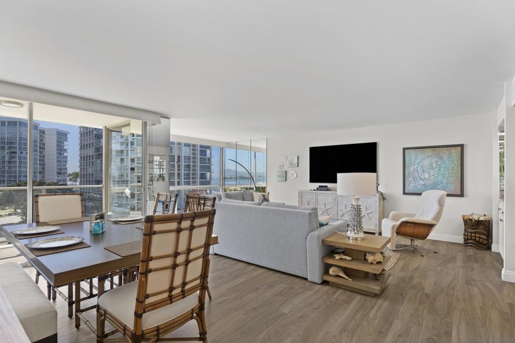 1730 Avenida Del Mundo # 402, Coronado