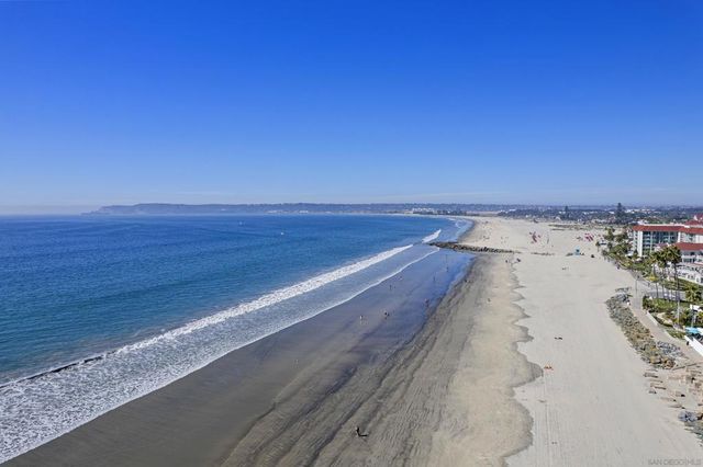 1730 Avenida Del Mundo # 402, Coronado