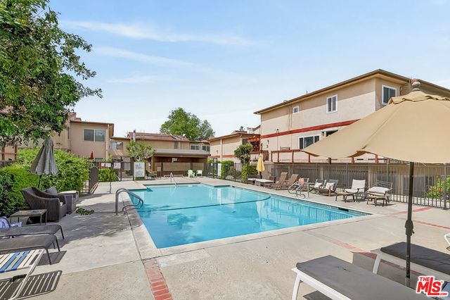 7320 Lennox Avenue # F7, Van Nuys