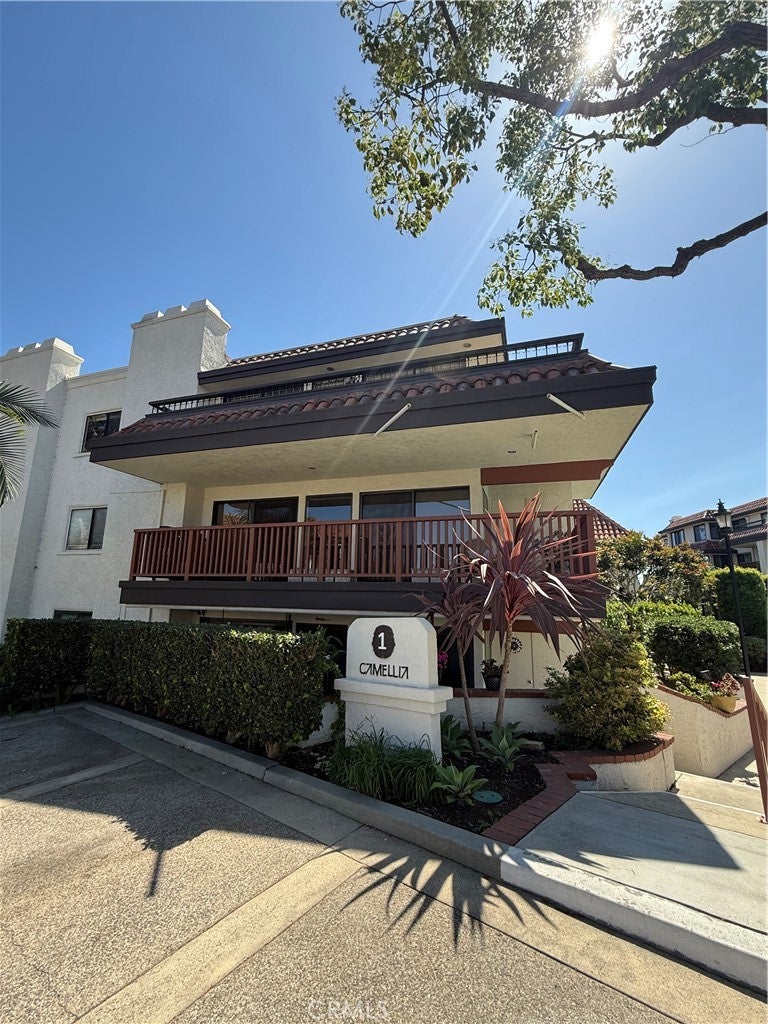 Photo of Listing #DW26075998