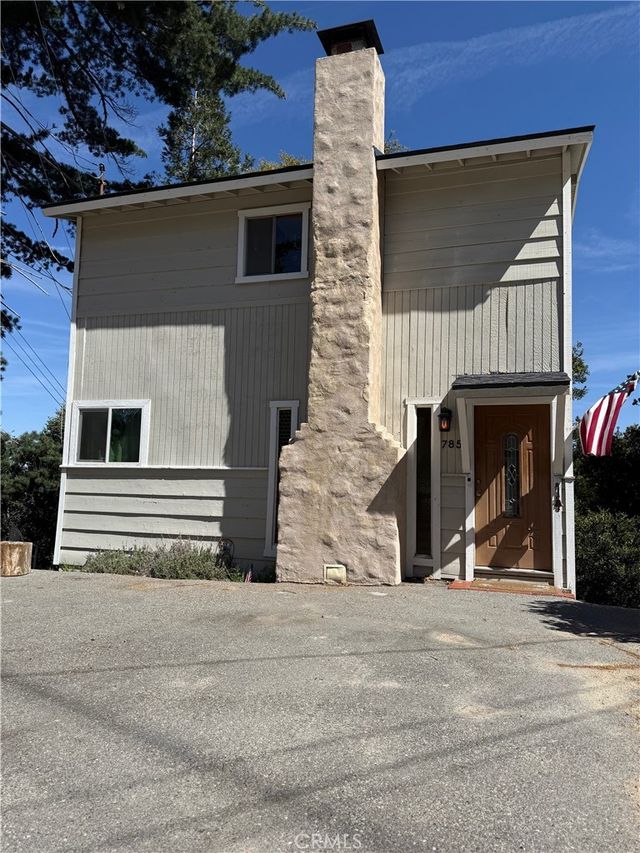 785 County (arosa) Drive, Crestline