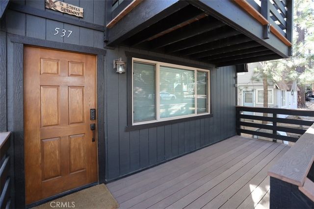 537 Vista Avenue, Sugarloaf