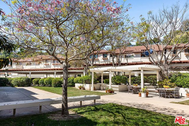 501 Palisades Drive # 106, Pacific Palisades
