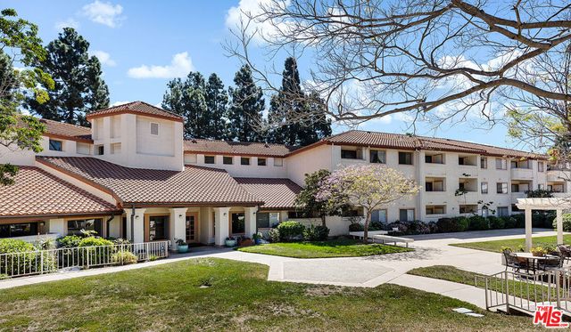 501 Palisades Drive # 105, Pacific Palisades