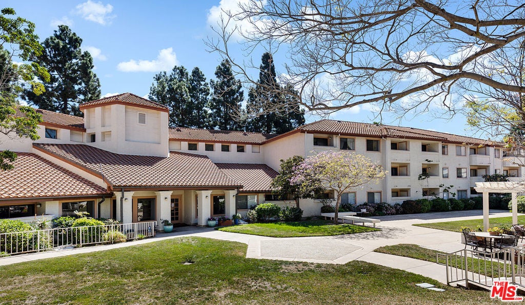 Photo of Listing #26673457