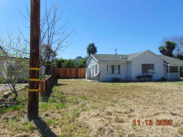 3090 Airline Highway, Hollister
