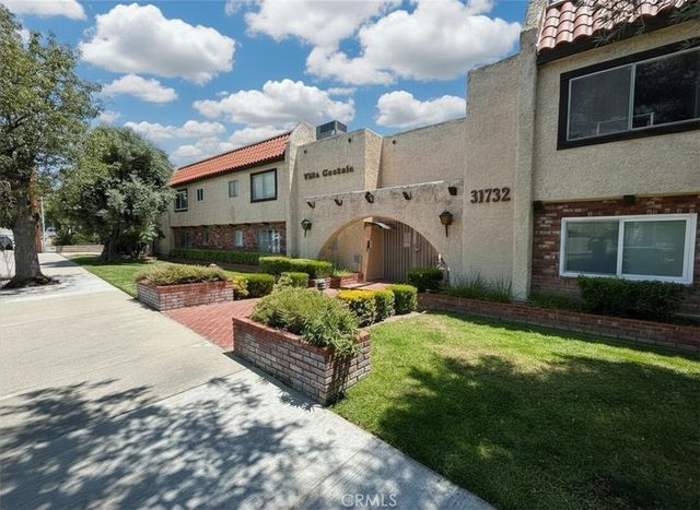 31732 Ridge Route # 211, Castaic