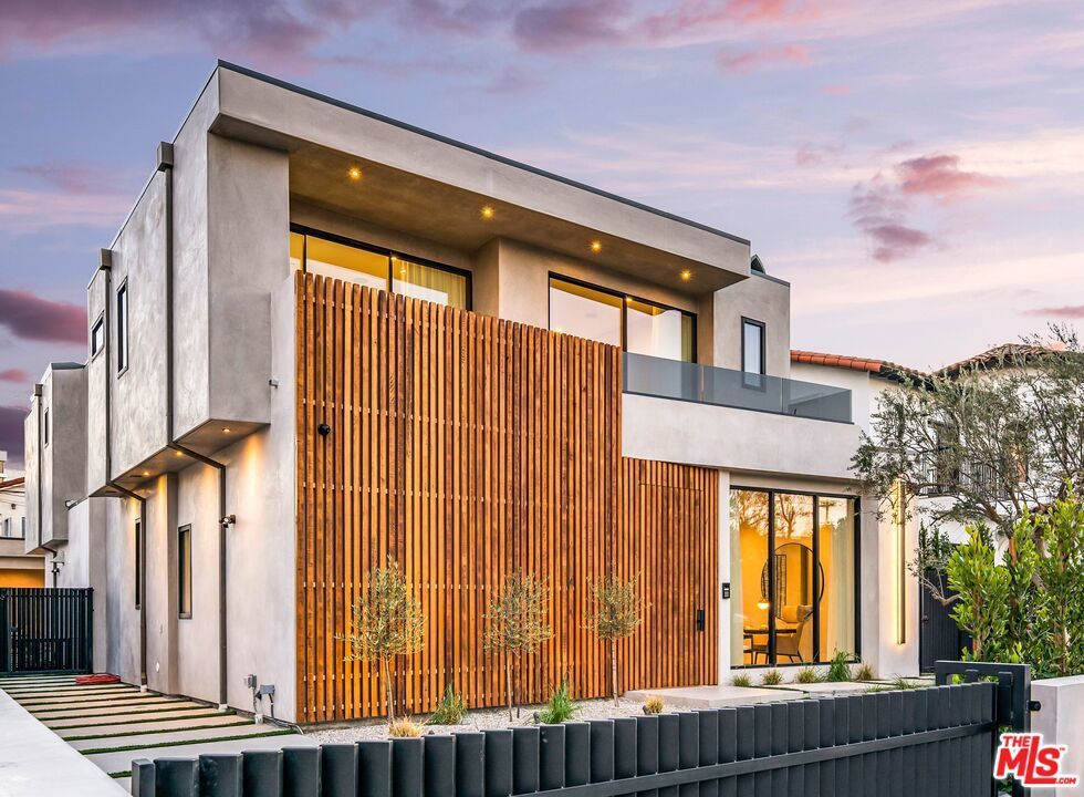 Photo of Listing #26669617