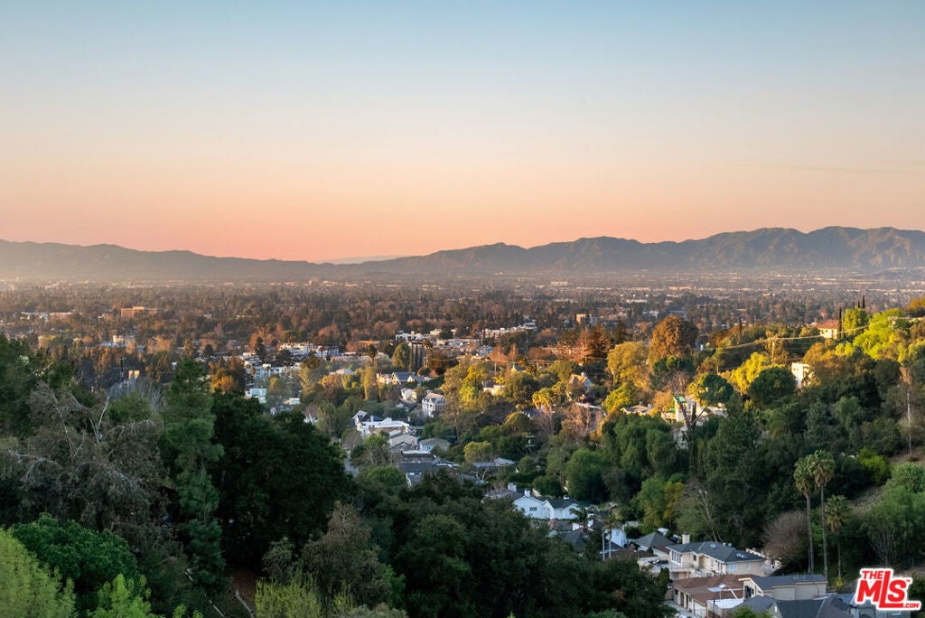 Photo of Listing #26681527