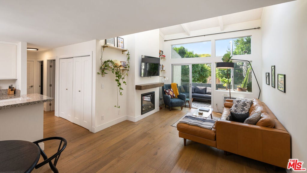 Photo of Listing #26665321