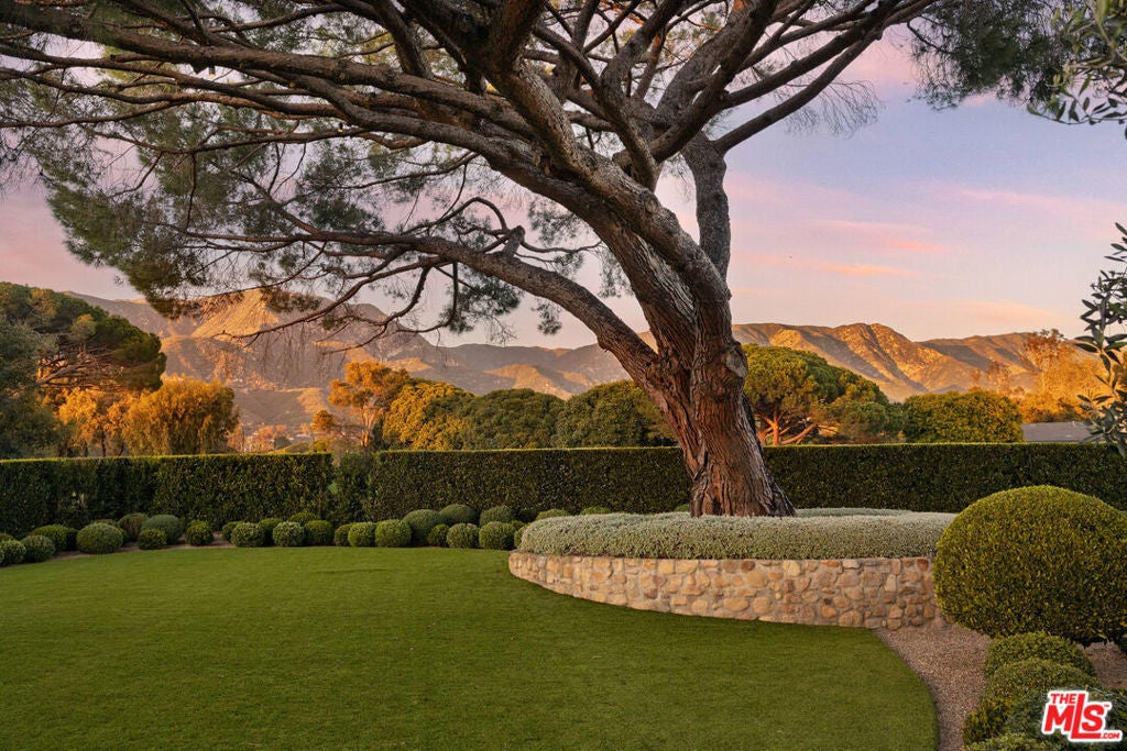 Photo of Listing #26690609