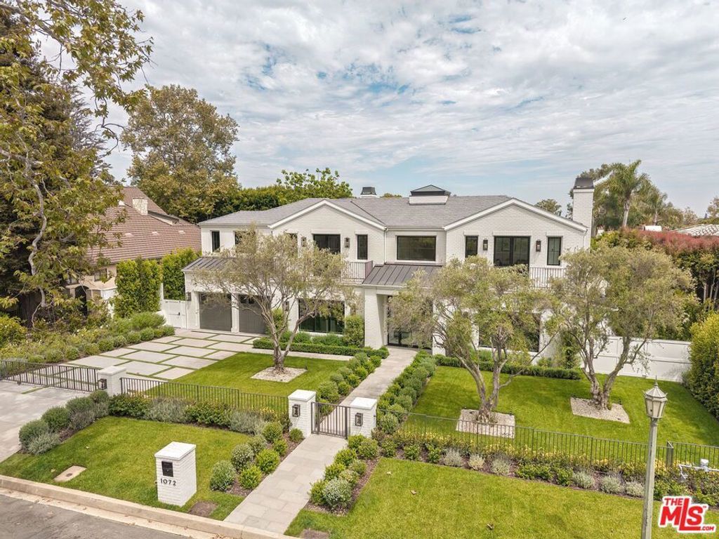 1072 Amalfi Drive, Pacific Palisades