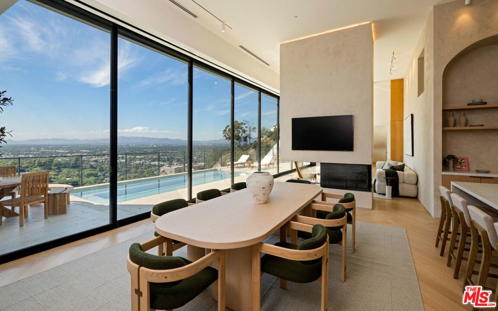 Photo of Listing #26683733