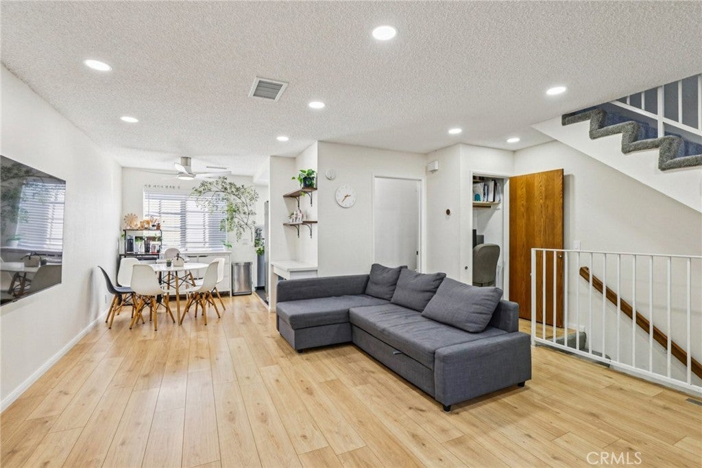 Photo of Listing #SB26074330