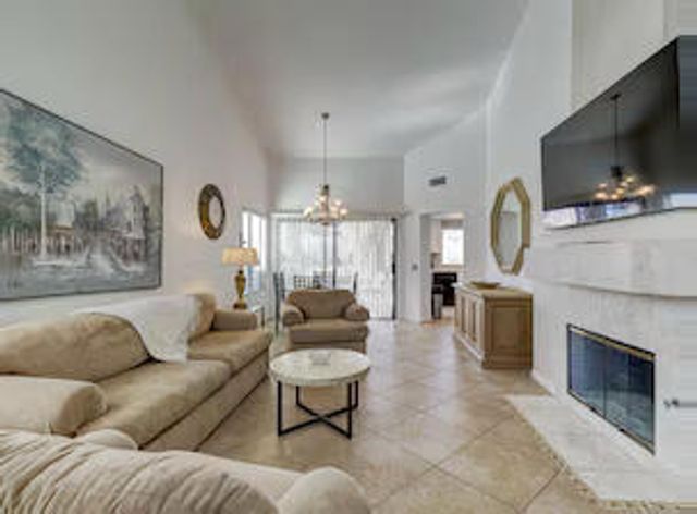 41491 Kansas Street, Palm Desert