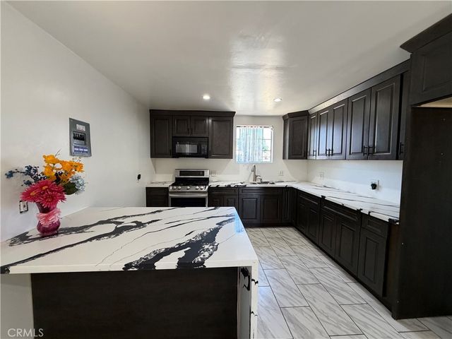 38621 Puerta, Palmdale
