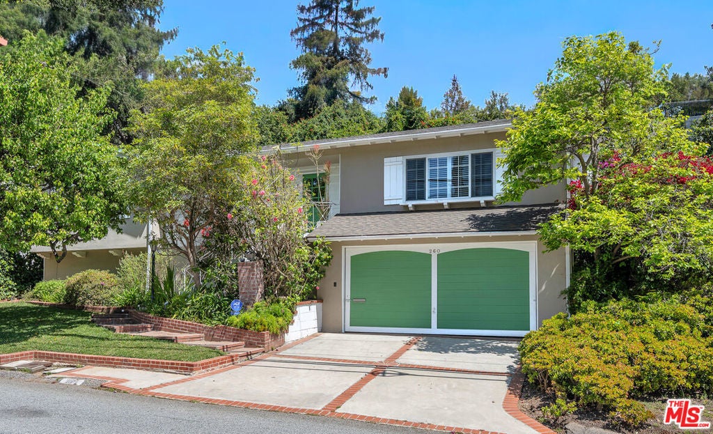 Photo of Listing #26690501