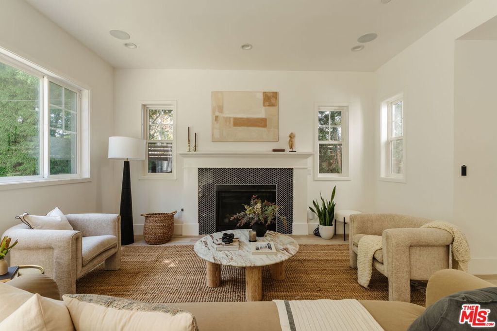 Photo of Listing #26674199