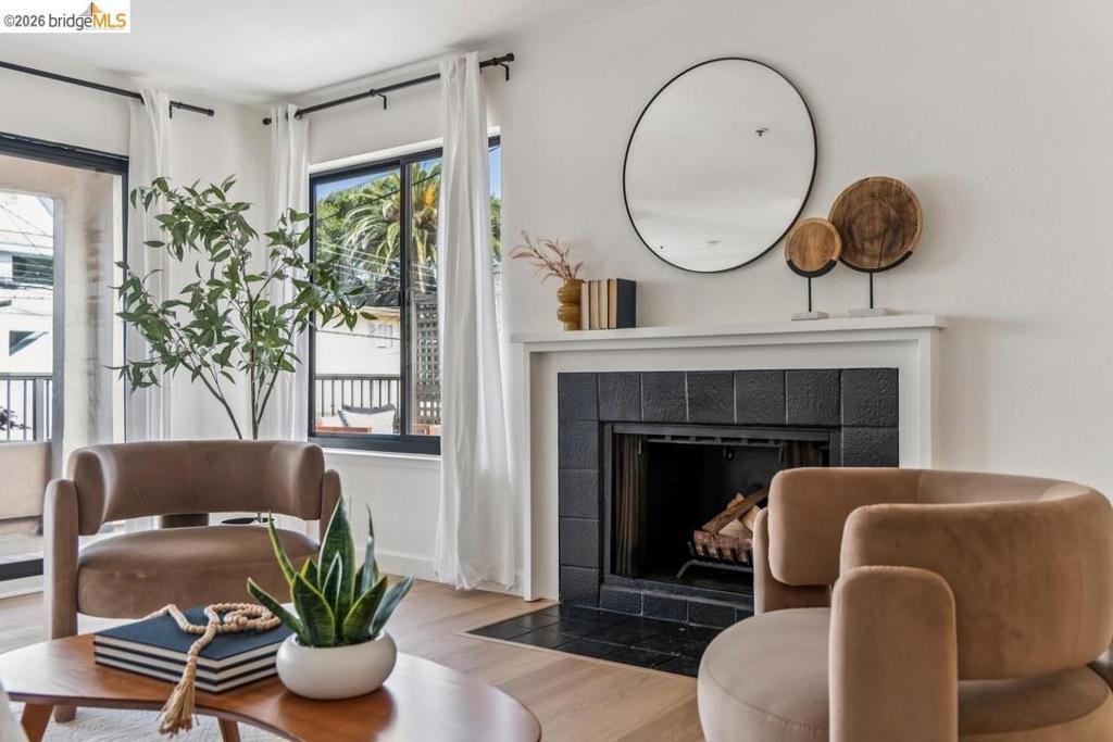 Photo of Listing #41130366