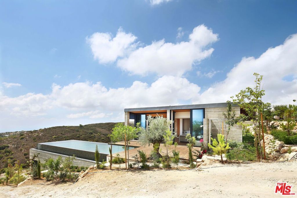 1 Topos Villa, Minthis, Paphos, Cyprus, 
