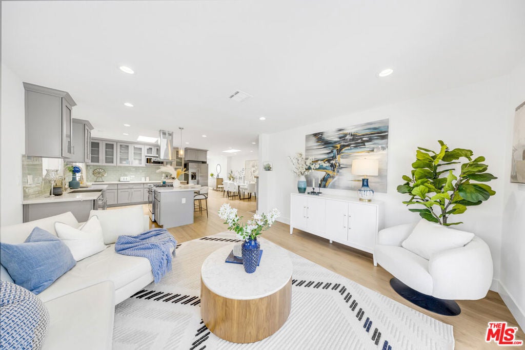 Photo of Listing #26672071