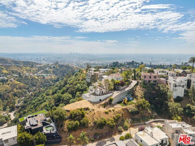 2131 Kew Drive, Los Angeles