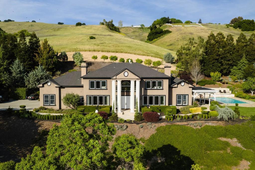 Photo of Listing #ML82042368