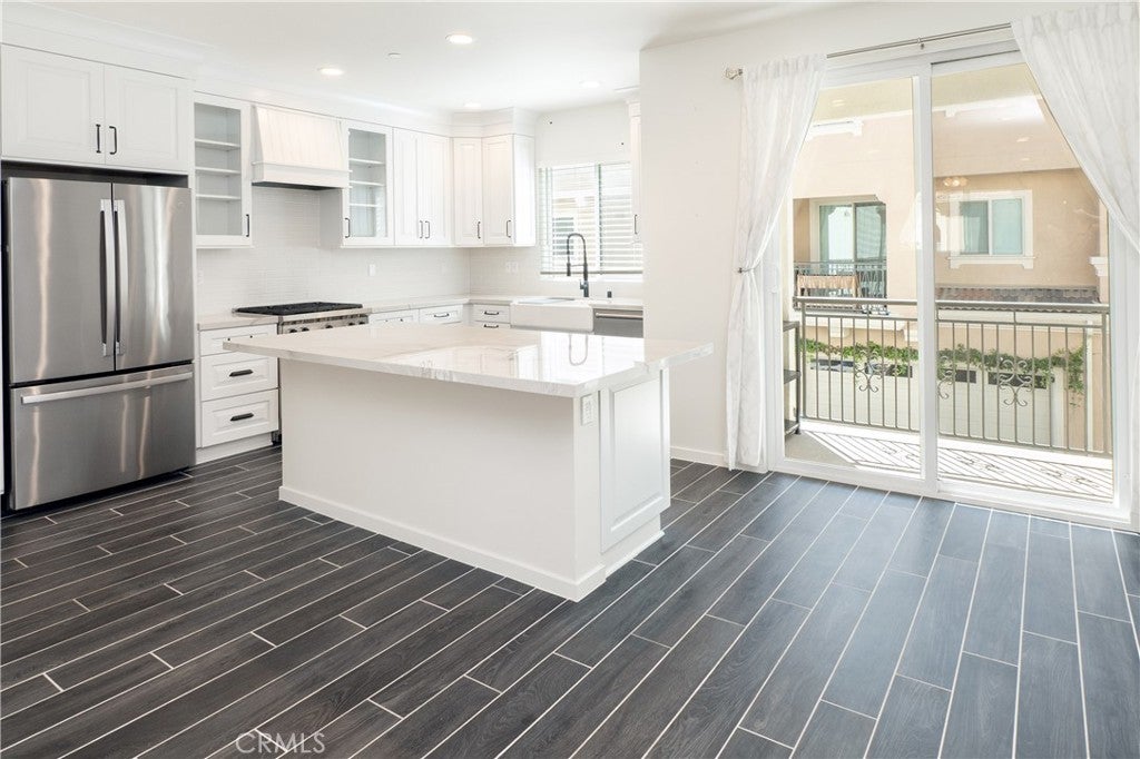 Photo of Listing #IV26075480