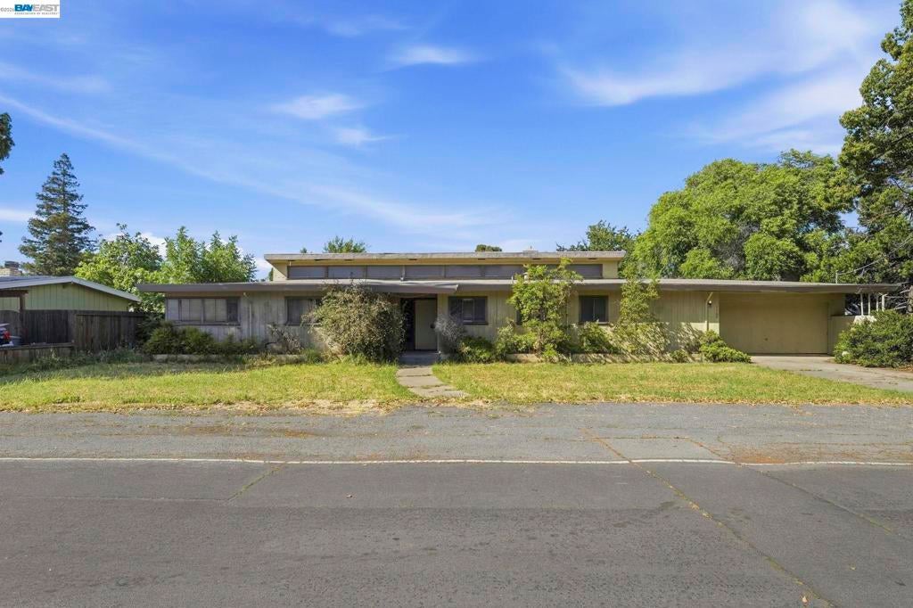 Photo of Listing #41130448