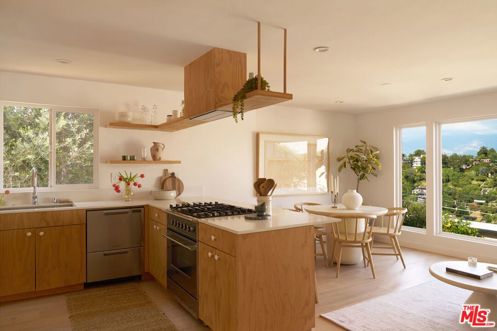 Photo of Listing #26682171