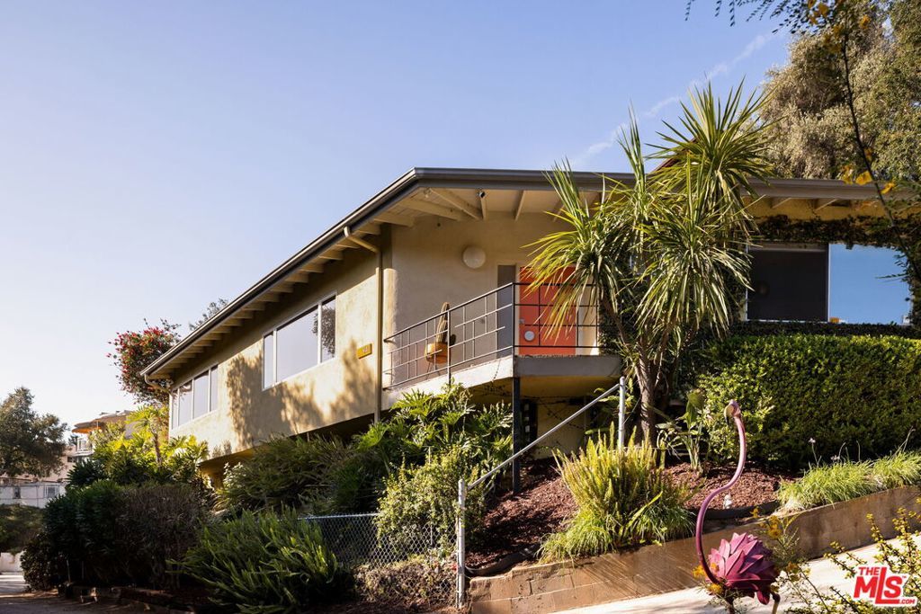 Photo of Listing #26690351