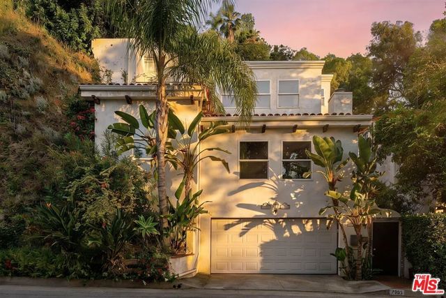 7003 La Presa Drive, Los Angeles