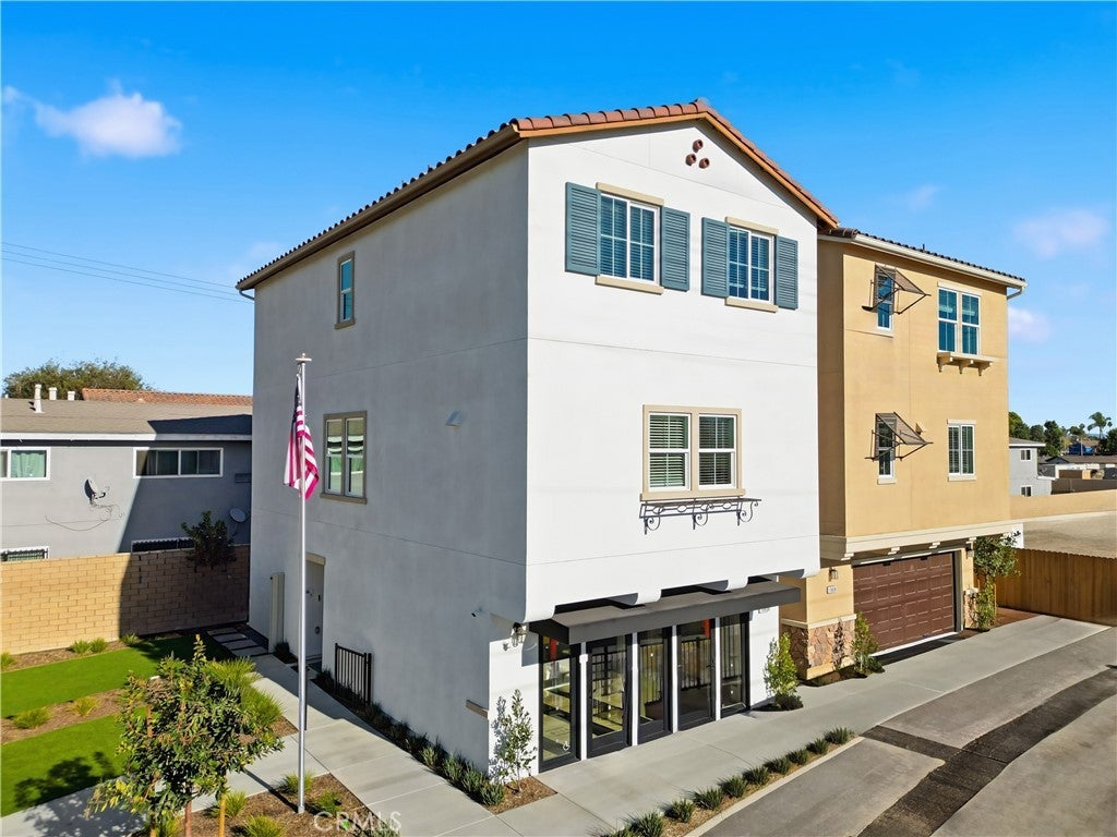 Photo of Listing #IV26077404