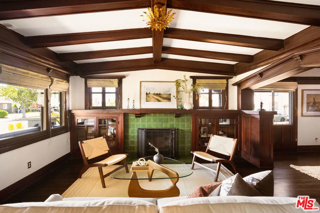 Photo of Listing #26697625