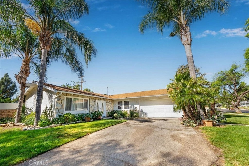 Photo of Listing #SR26077362