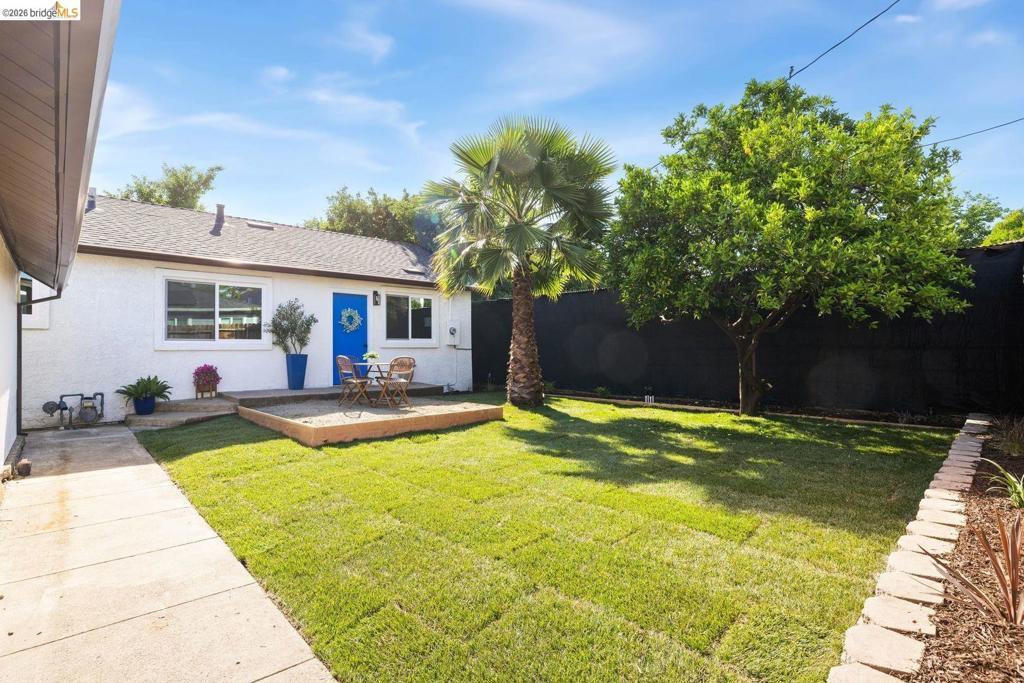 Photo of Listing #41130471