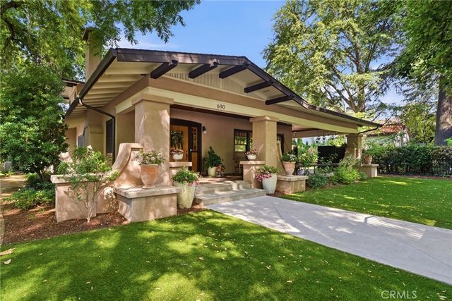 690 Esplanade, Chico